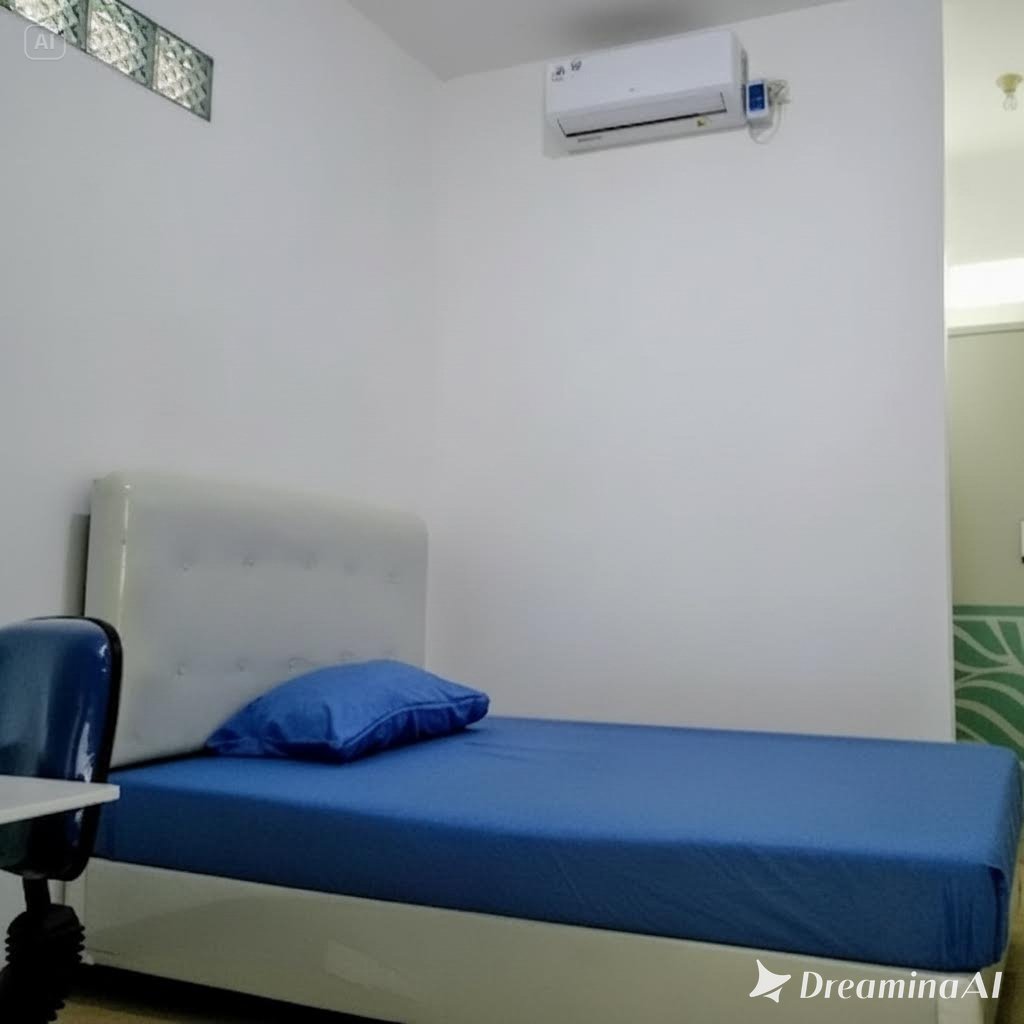 Kamar tidur nyaman dengan ventilasi silang di Kost Ekasandi Arcamanik Bandung